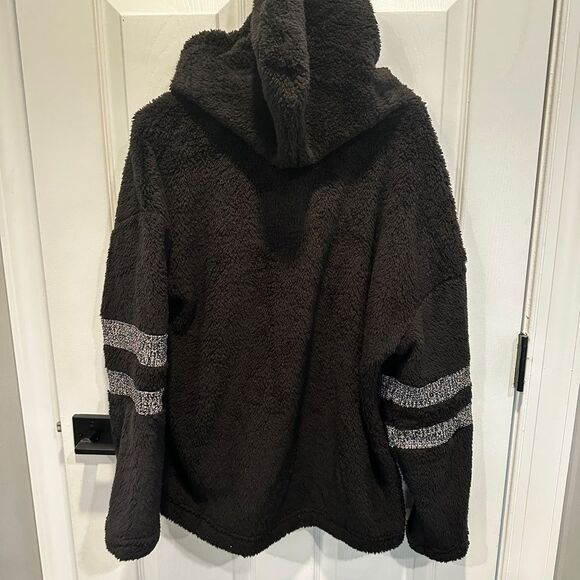 NWT Women's MainStrip Super soft Hoodie multicolored woven pouch, size M! - Picture 6 of 14